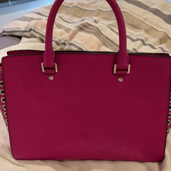 Michael Kors Selma grommet - Picture 8 of 9